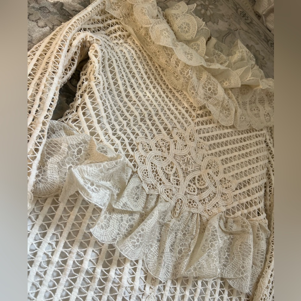 Self-Portrait Cream Lace Ruffle Long-Sleeve Midi Dress - Picture 2 of 8